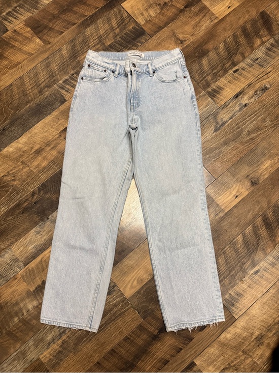 Abercrombie & Fitch Denim - A & F The 90s Straight
Low Rise Light Wash Straight Leg Jeans